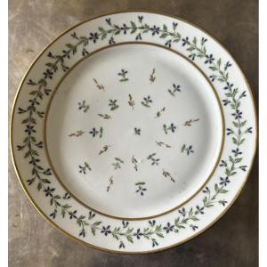 Ensemble de 10 pièces en porcelaine Manufacture de Monsieur , Clignancourt,barbeaux vers 1785