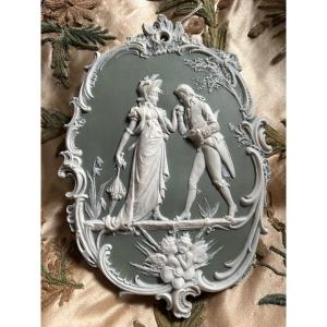Plaque en biscuit de porcelaine dans le goût de la Manufacture de Wedgwood fin du XIX ème siècl