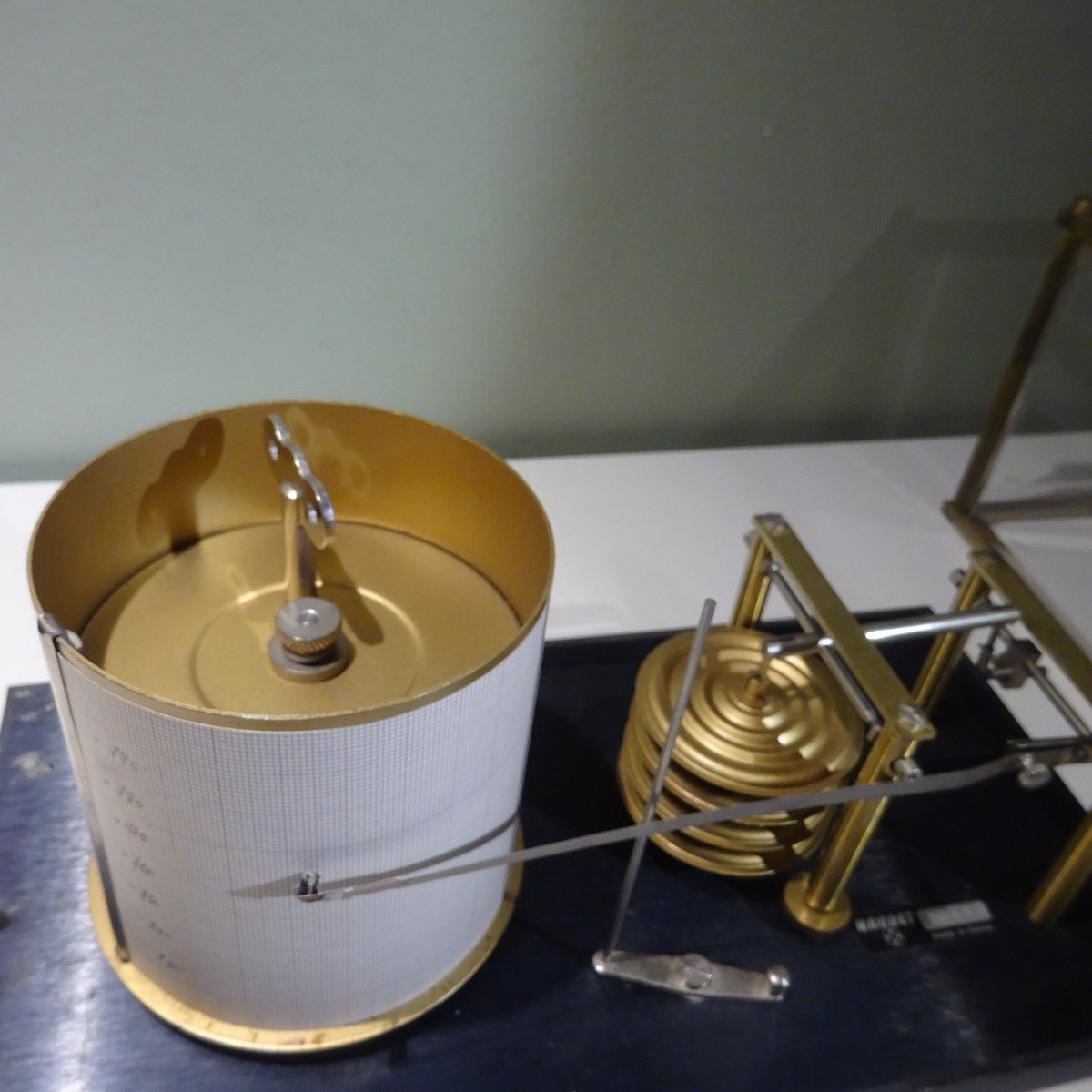 Naudet Barograph In Display Case-photo-1