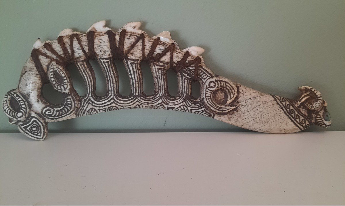 Couteau Ethnique Os Et Dent De Requin Papouasie