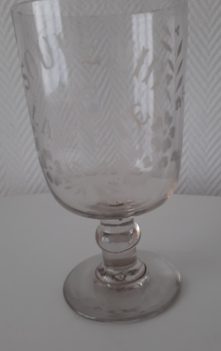 verres anciens : Les Photos N'existaient Pas  Alors On Emportait Le Gros Verre