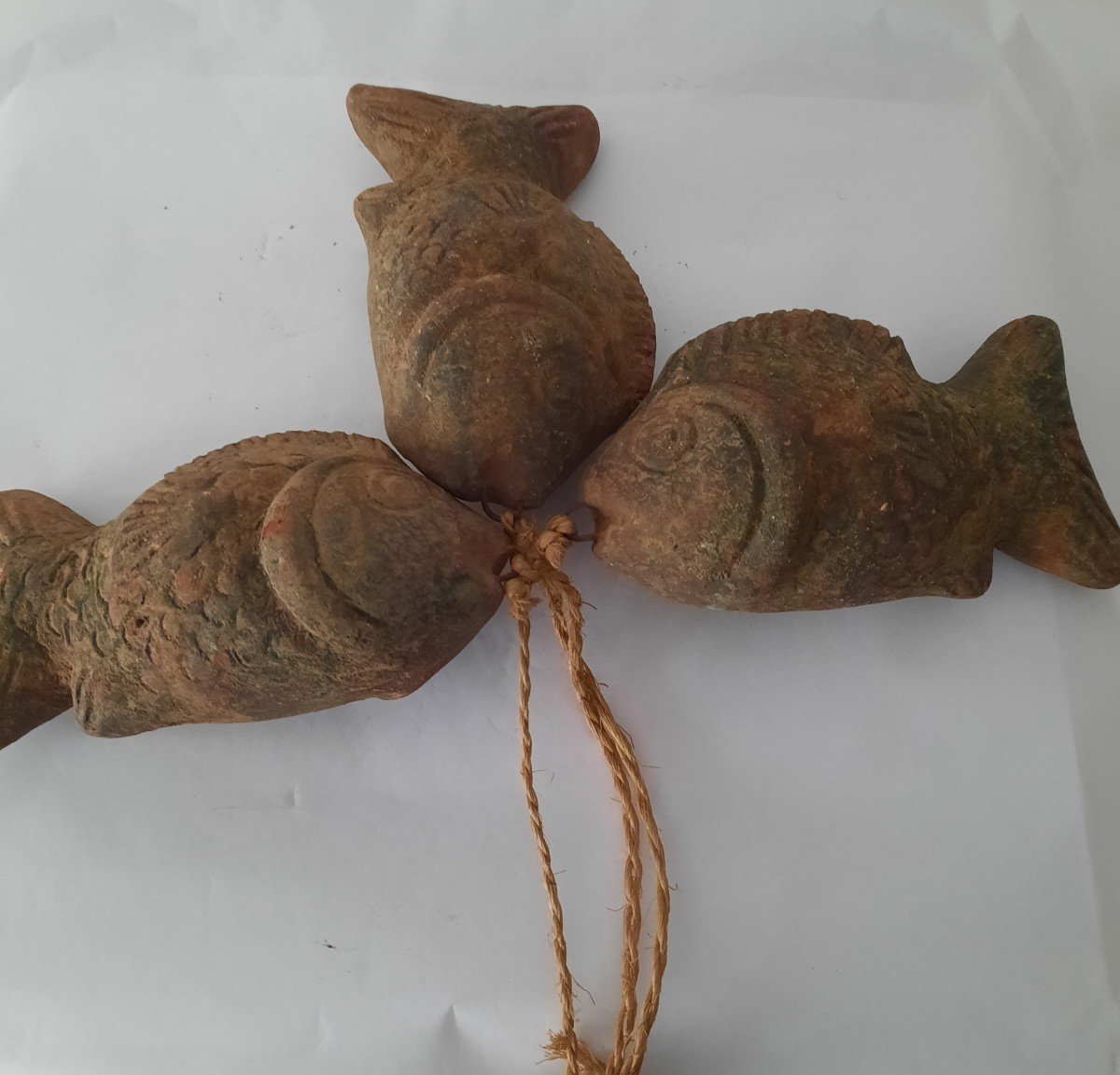 Et De Trois Ou Conjuration De Poissons