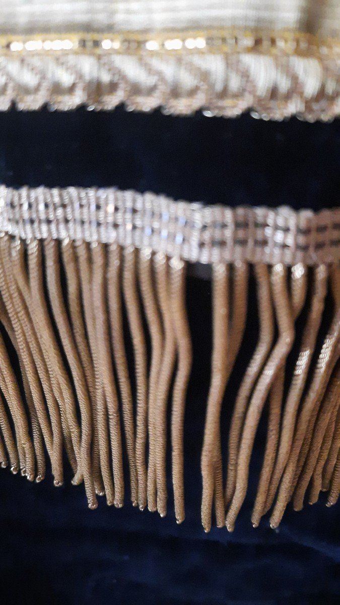 Old Priestly Pluvial And Sacred Heart In Gold Thread-photo-3