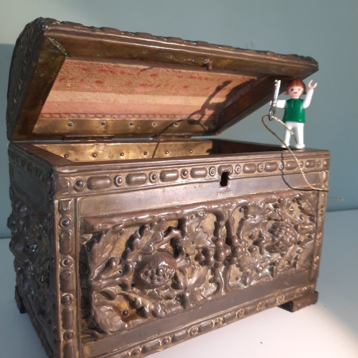 Repoussé Copper Lady's Chest-photo-4