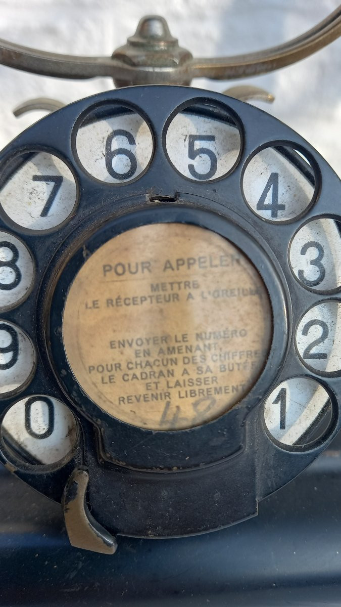 Il Y A Quelqu’un Au Bout Du Fil…-photo-2