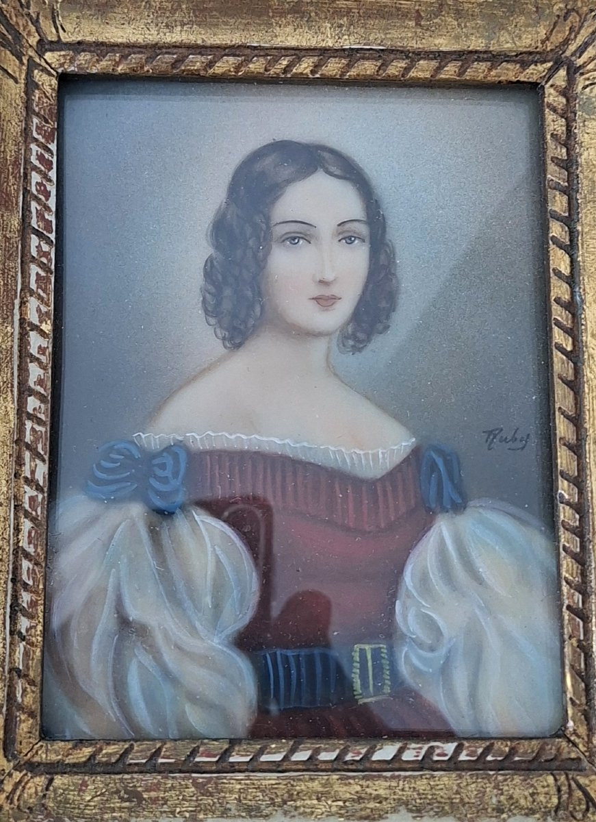 Diaphanous Portrait Of An Elegant Woman-photo-1
