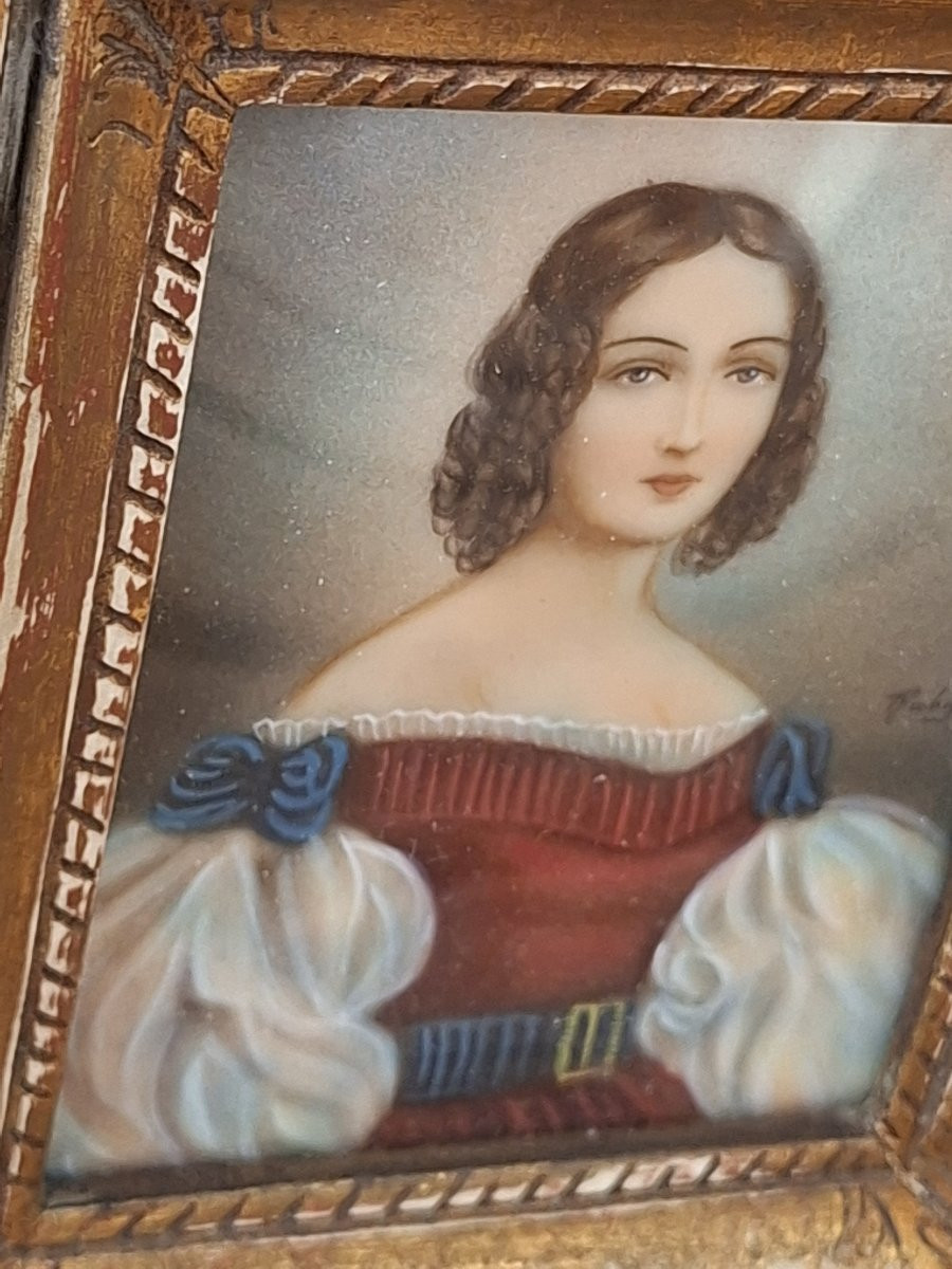 Diaphanous Portrait Of An Elegant Woman-photo-4