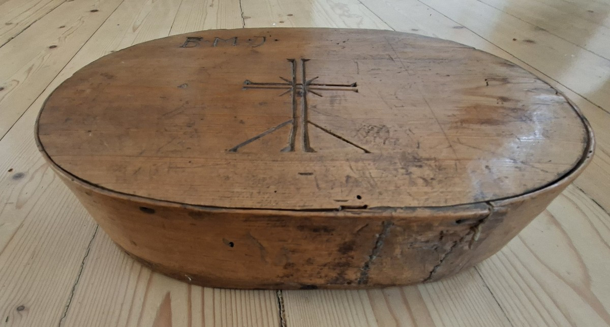 Boite Missionnaire Coloniale En Bois Cousu