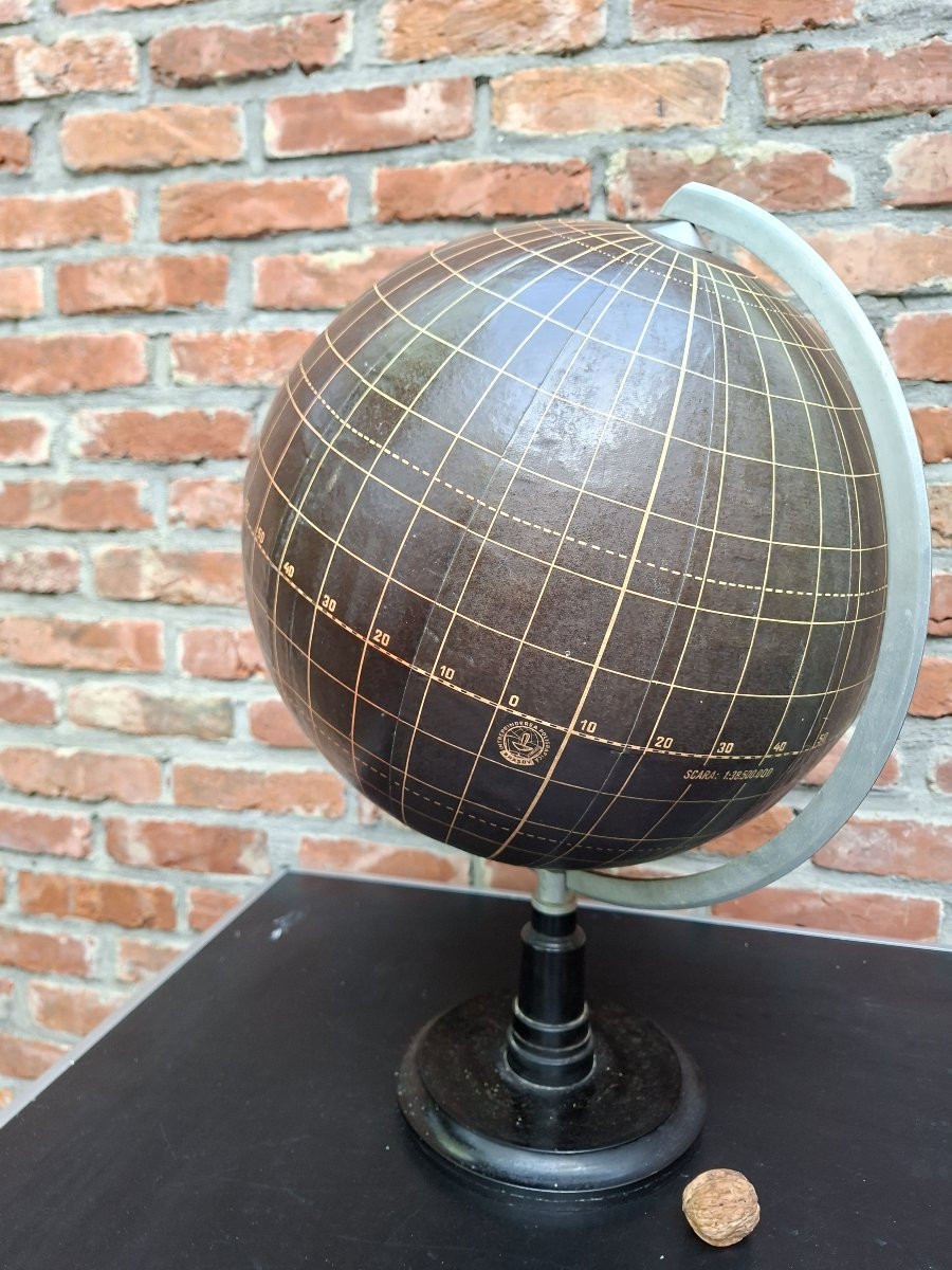 All-black Paper Mache Globe... Silent Globe-photo-2