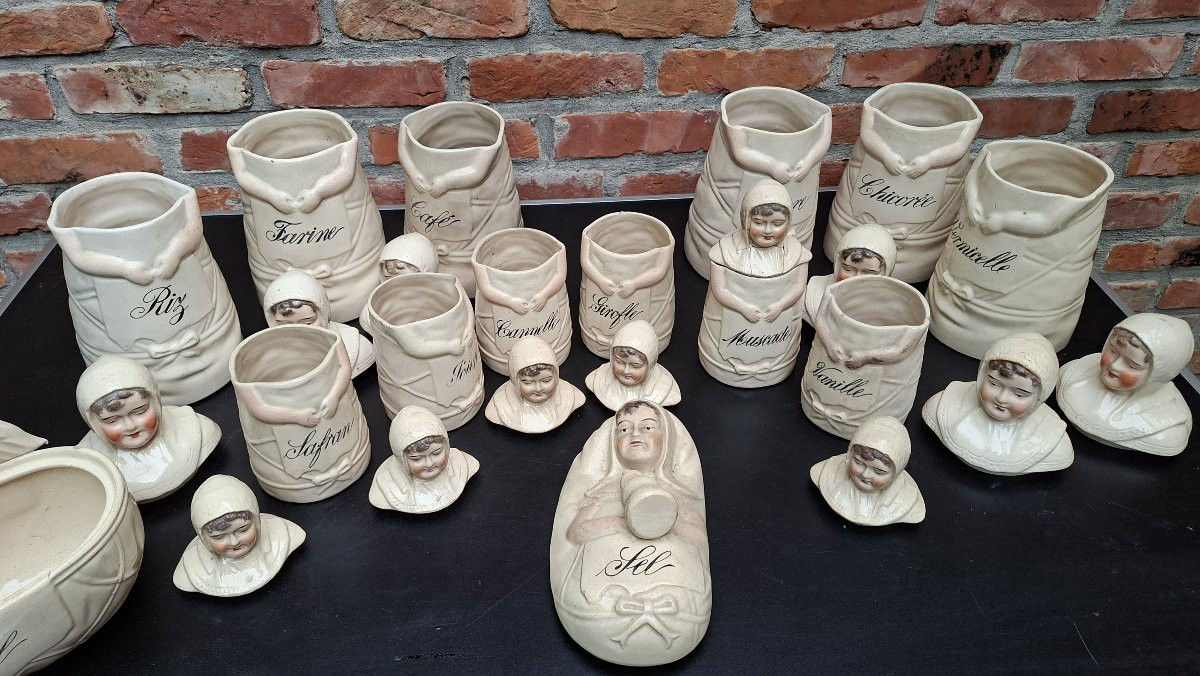 Gossip About Thirteen Anthropomorphic Spice Jars From The 19th Century-photo-2