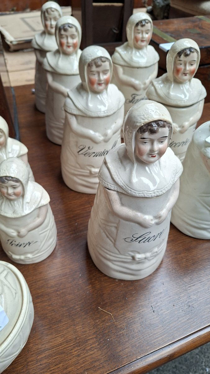 Gossip About Thirteen Anthropomorphic Spice Jars From The 19th Century-photo-3