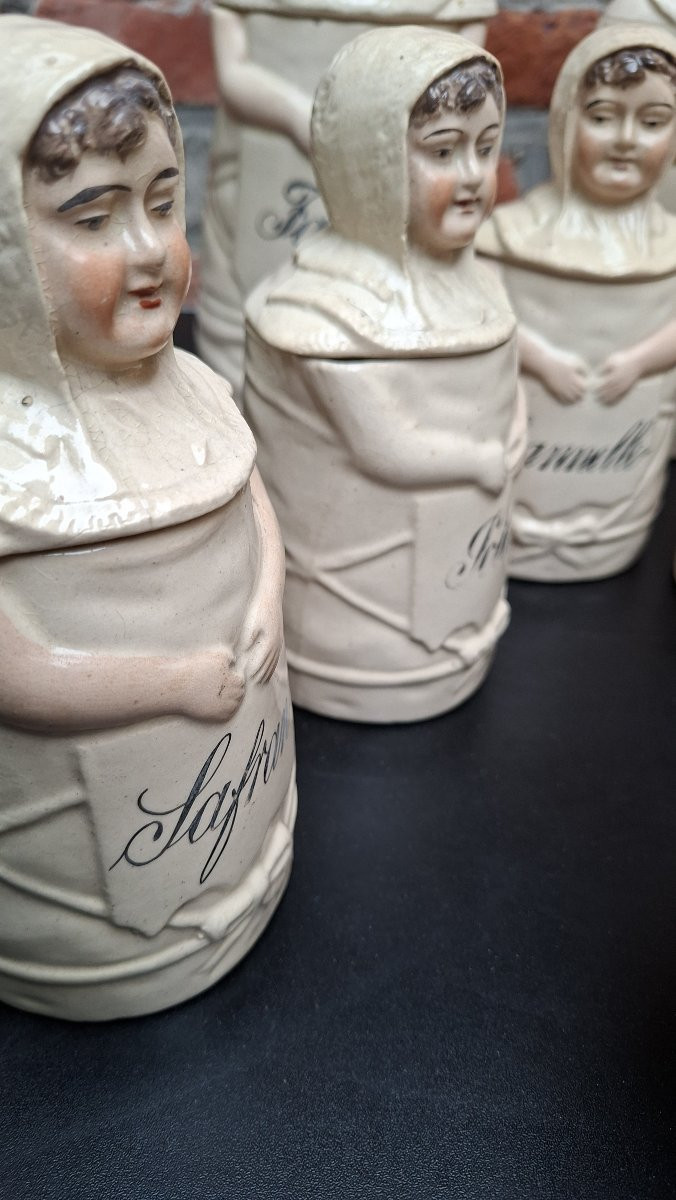 Gossip About Thirteen Anthropomorphic Spice Jars From The 19th Century-photo-7