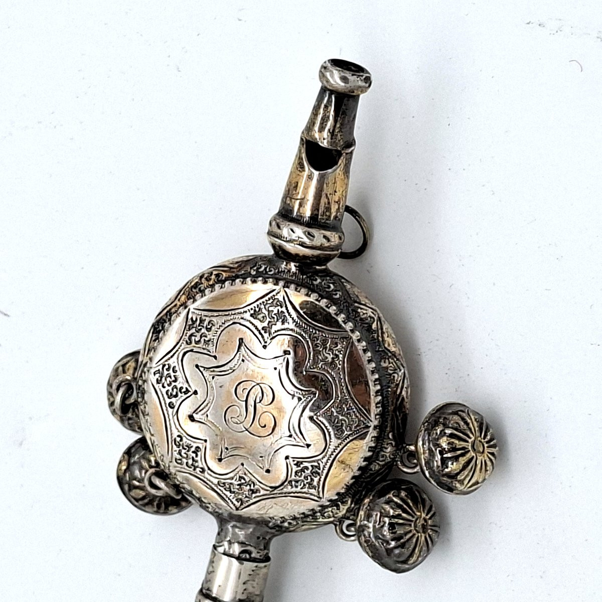 HOCHET SIFFLEUR ARGENT ET NACRE DE LA NOUNOU-photo-2