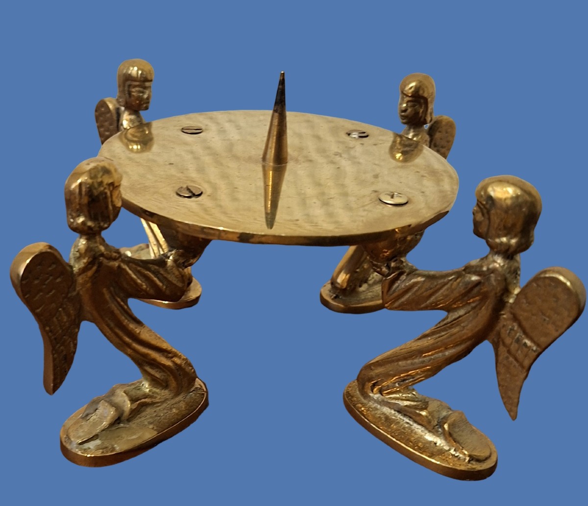 lourd  porte cierge aux anges.