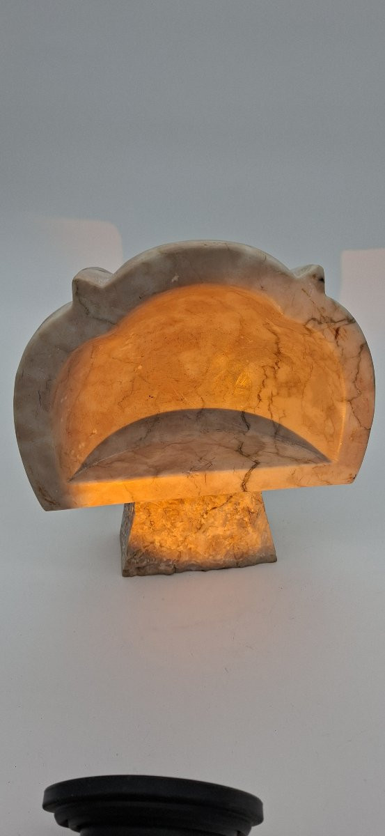 bénitier style roman en  marbre rose-photo-1