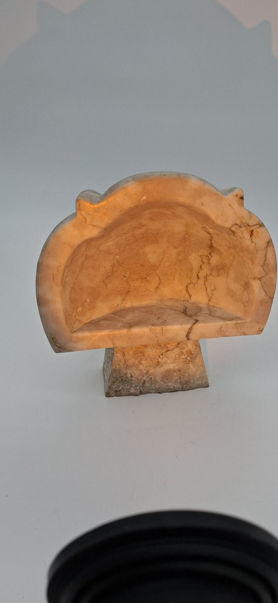 bénitier style roman en  marbre rose-photo-2