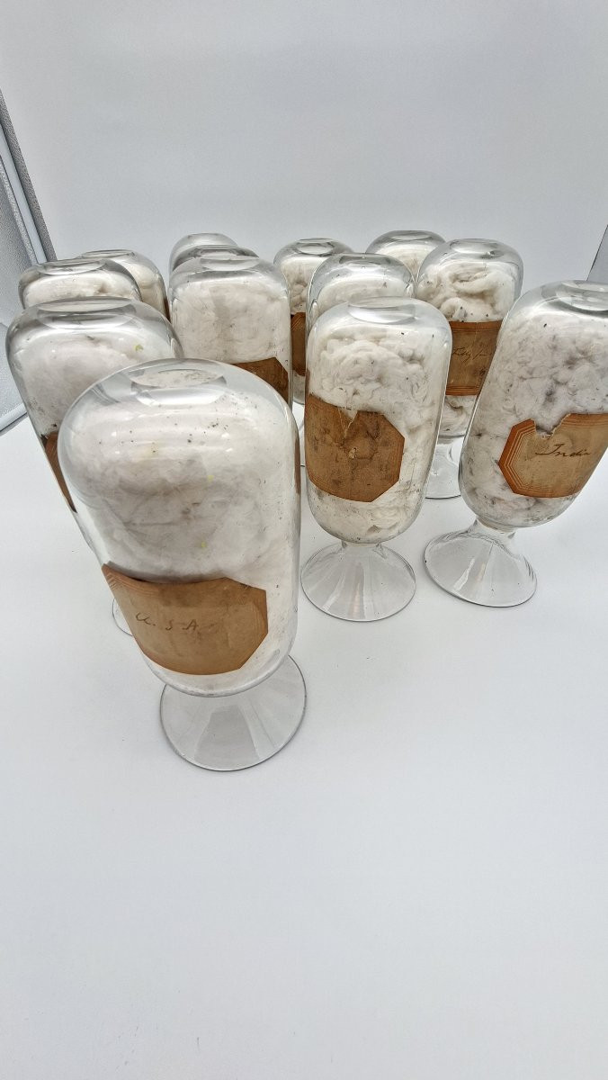 19th-century Collection Of Glass Monstrances-photo-1