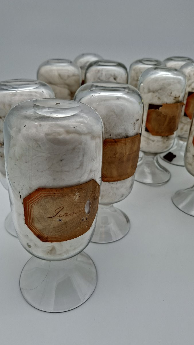 19th-century Collection Of Glass Monstrances-photo-4