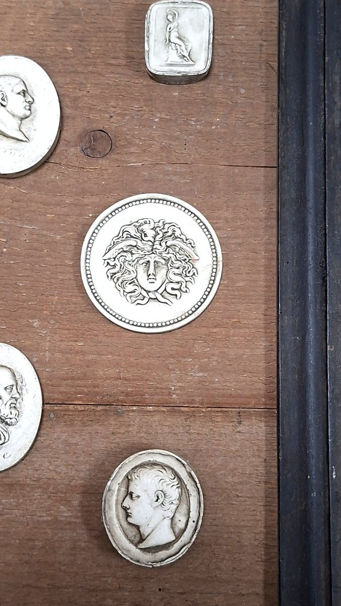 Neo Classic Grand Tour Medallions Framed-photo-4