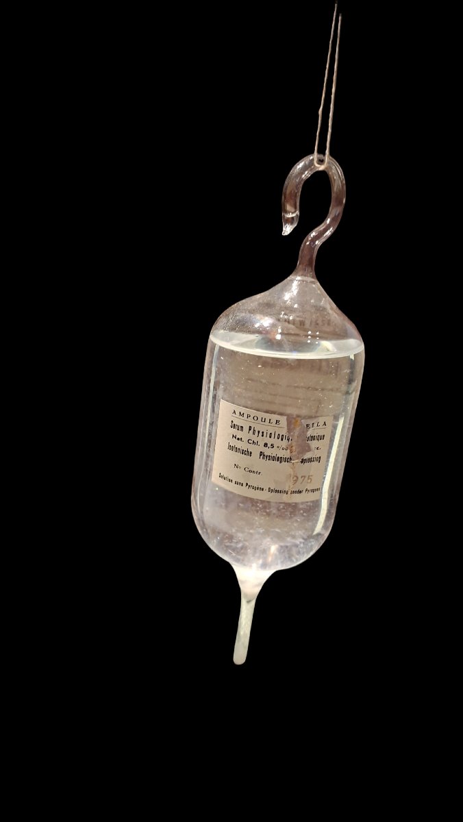 ampoules de perfusion de verre de 500cc,  nommées Baxter-photo-7