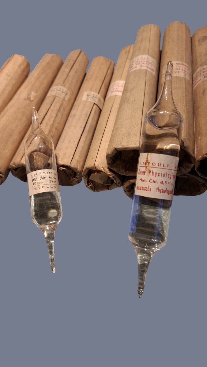 onze ampoules médicales pour injection  de chlorure de sodium…-photo-4