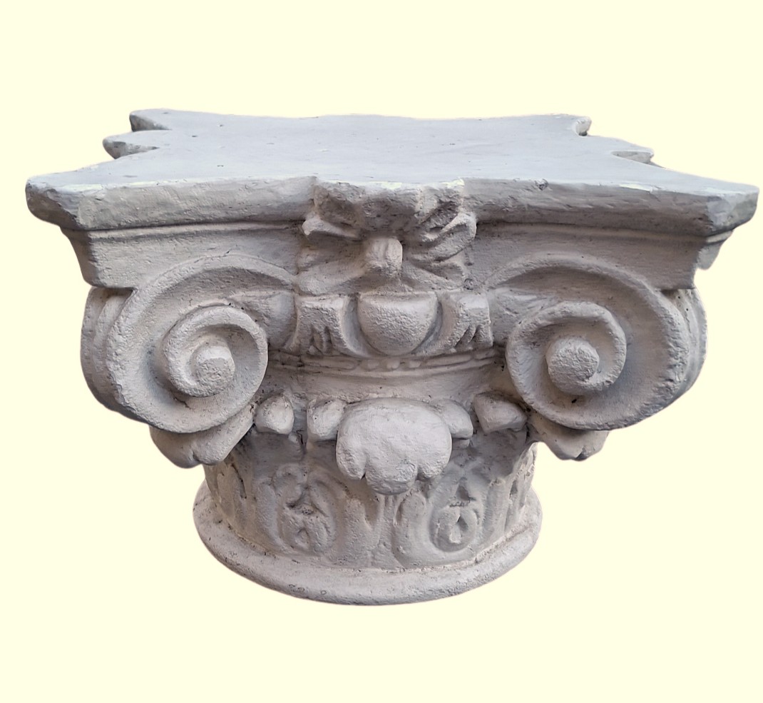 CHAPITEAU CORINTHIEN SOCLE D ’ACADEMIE