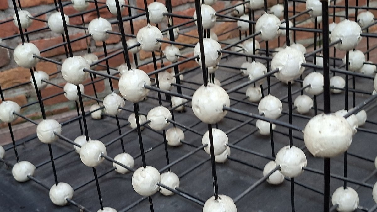 atomes,   sciences et art cinétique-photo-1
