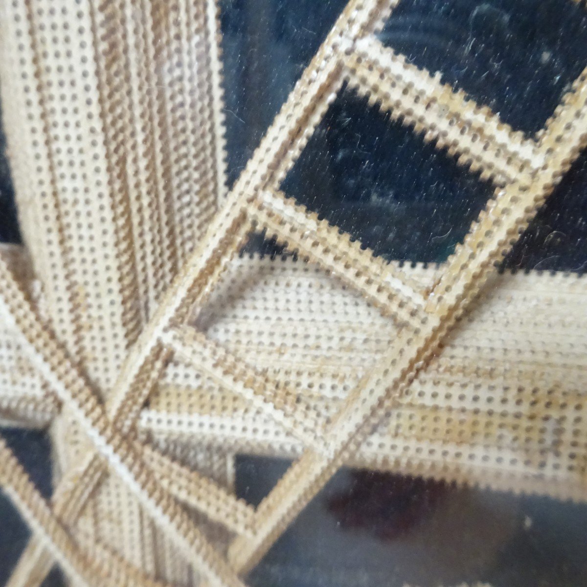 Single Piece Lace, Arma Christi And Paperolles-photo-2