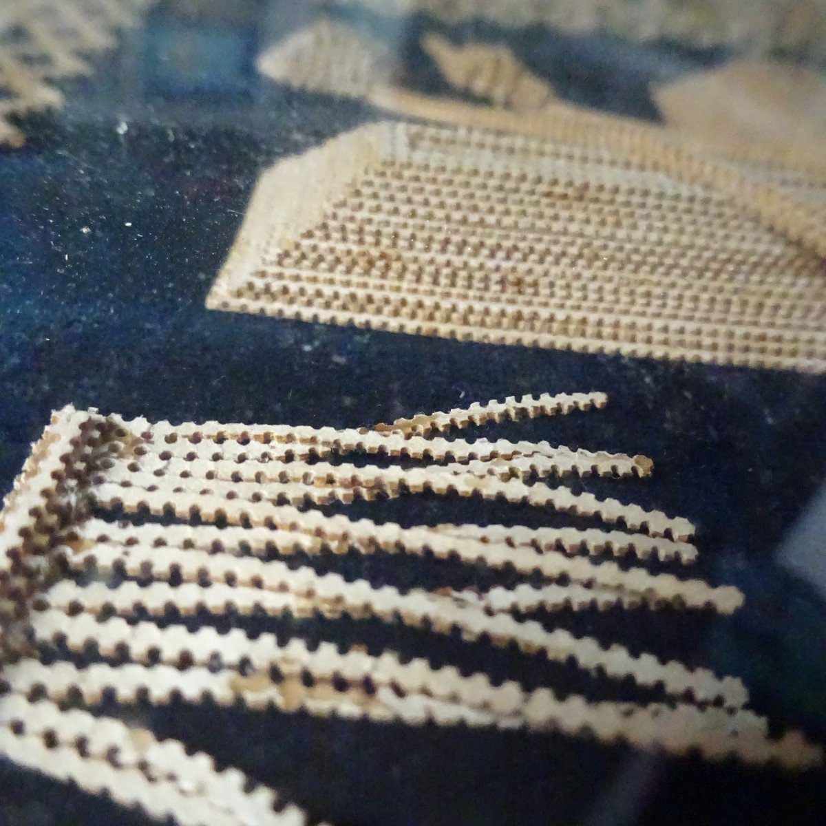 Single Piece Lace, Arma Christi And Paperolles-photo-5