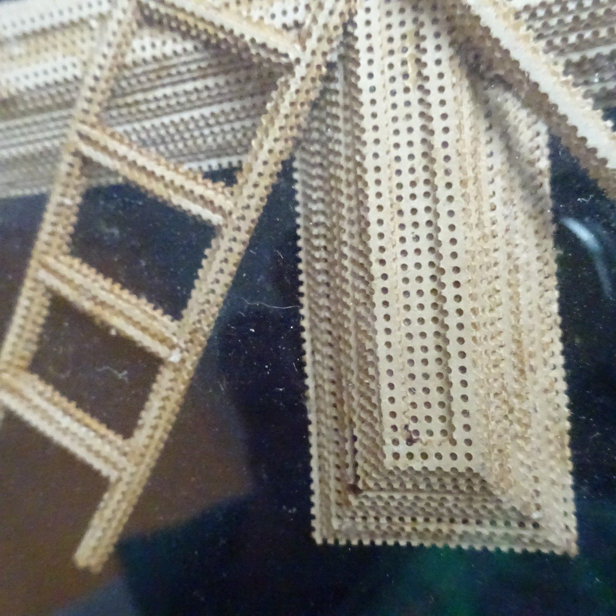 Single Piece Lace, Arma Christi And Paperolles-photo-6