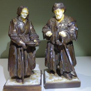 Couple Of Beggars Capo Di Monte