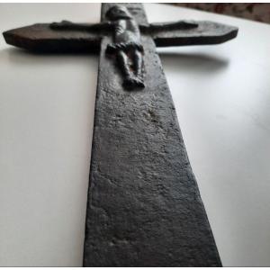 Crucifix Glaive Fonte De Fer