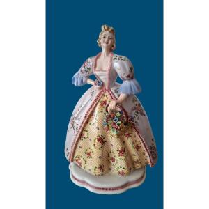 statuette jeune fille aux fleurs