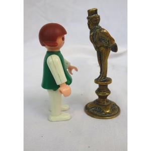 Bronze Seal And Tails