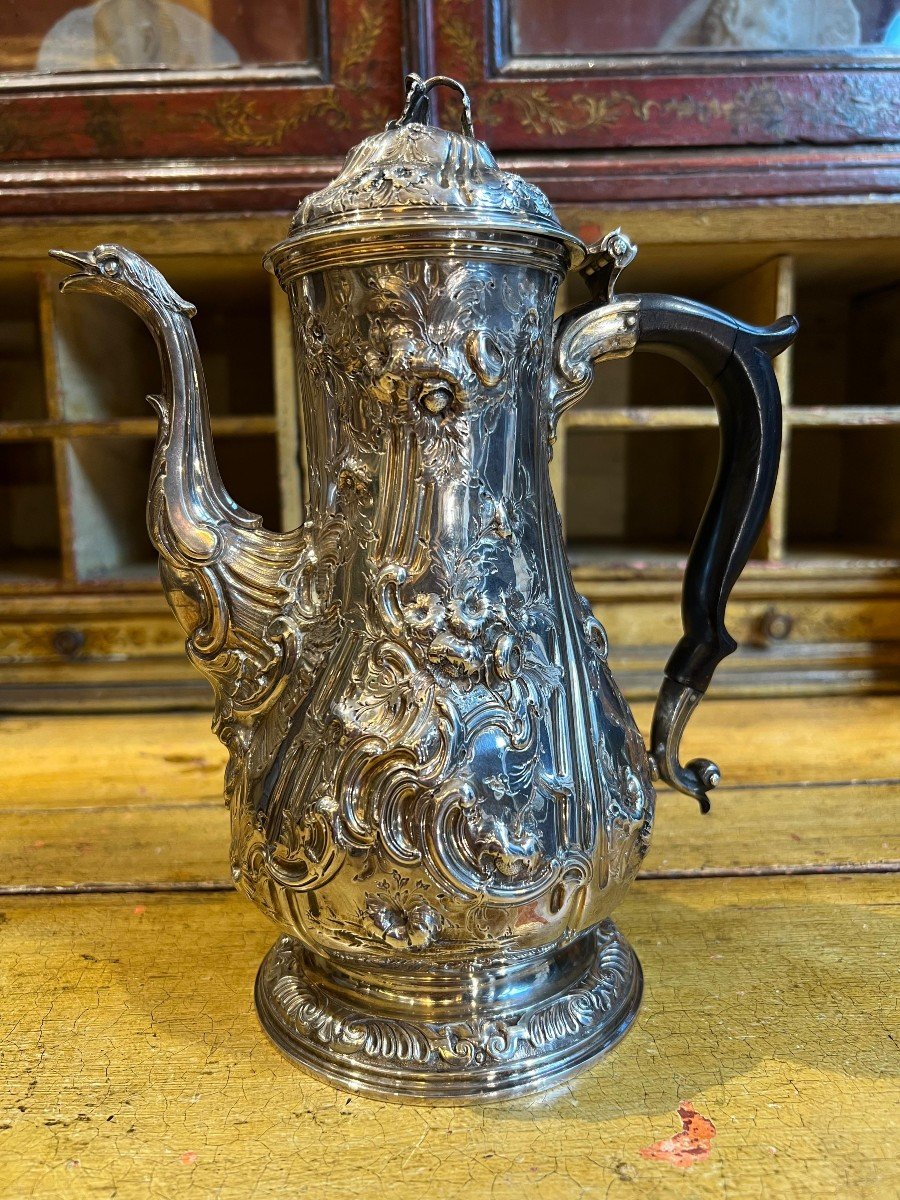 English Sterling Silver Coffee Pot, Georgian Style. London, 1758