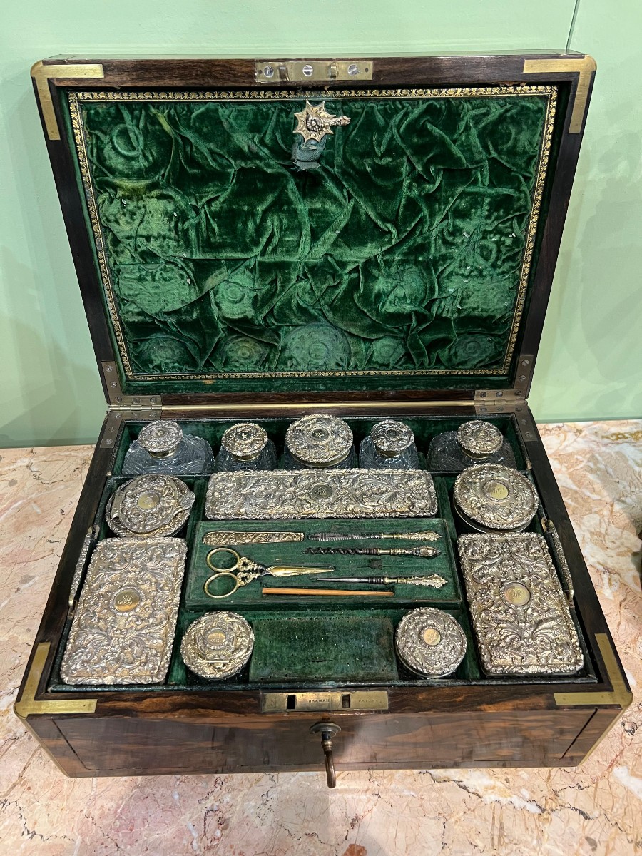 Necessaire In Wood, Sterling Silver And Crystal. London, George Iv, 1829