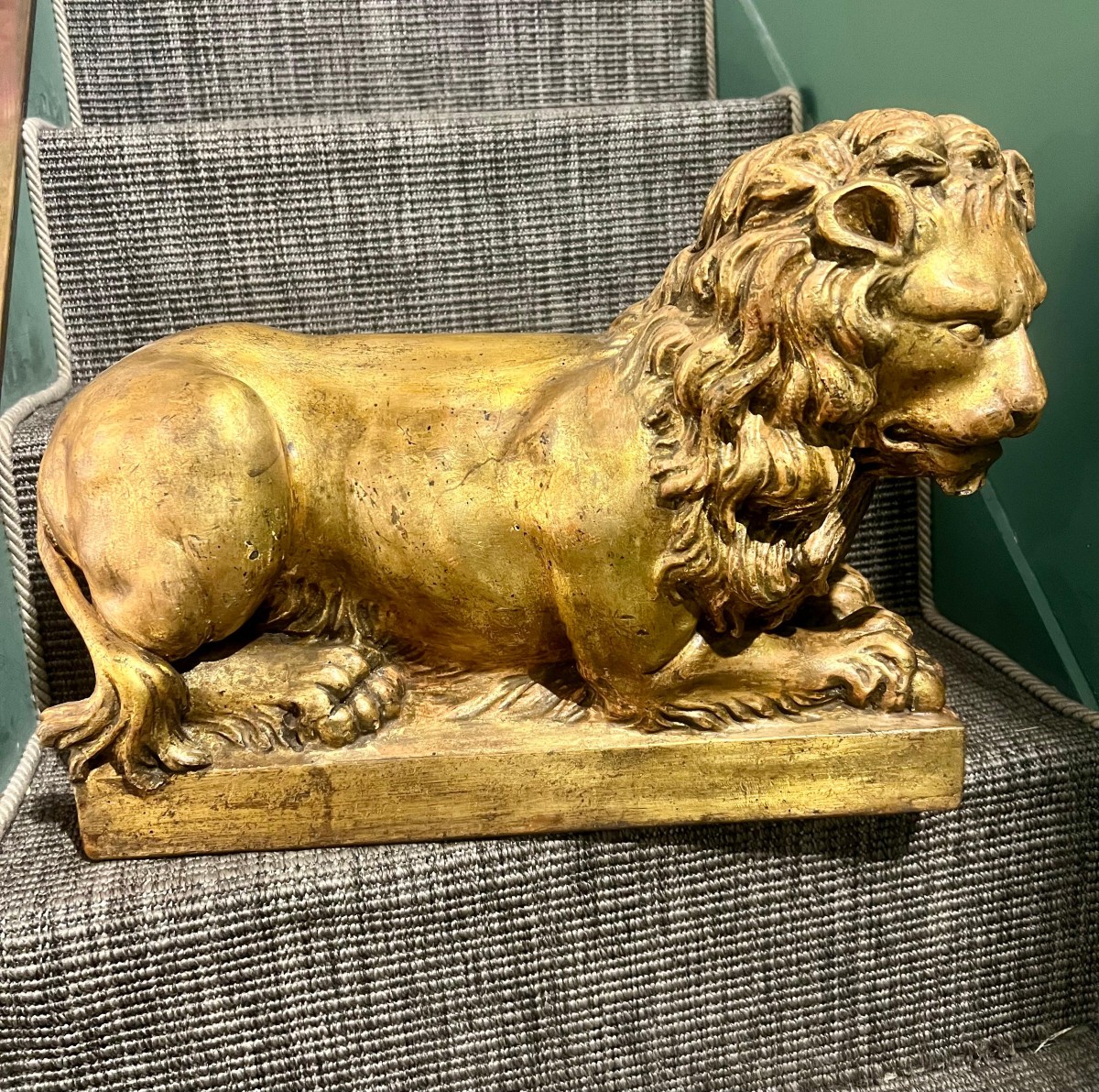 Sculpture en bois sculpté et doré. Venise, XIXe siècle.