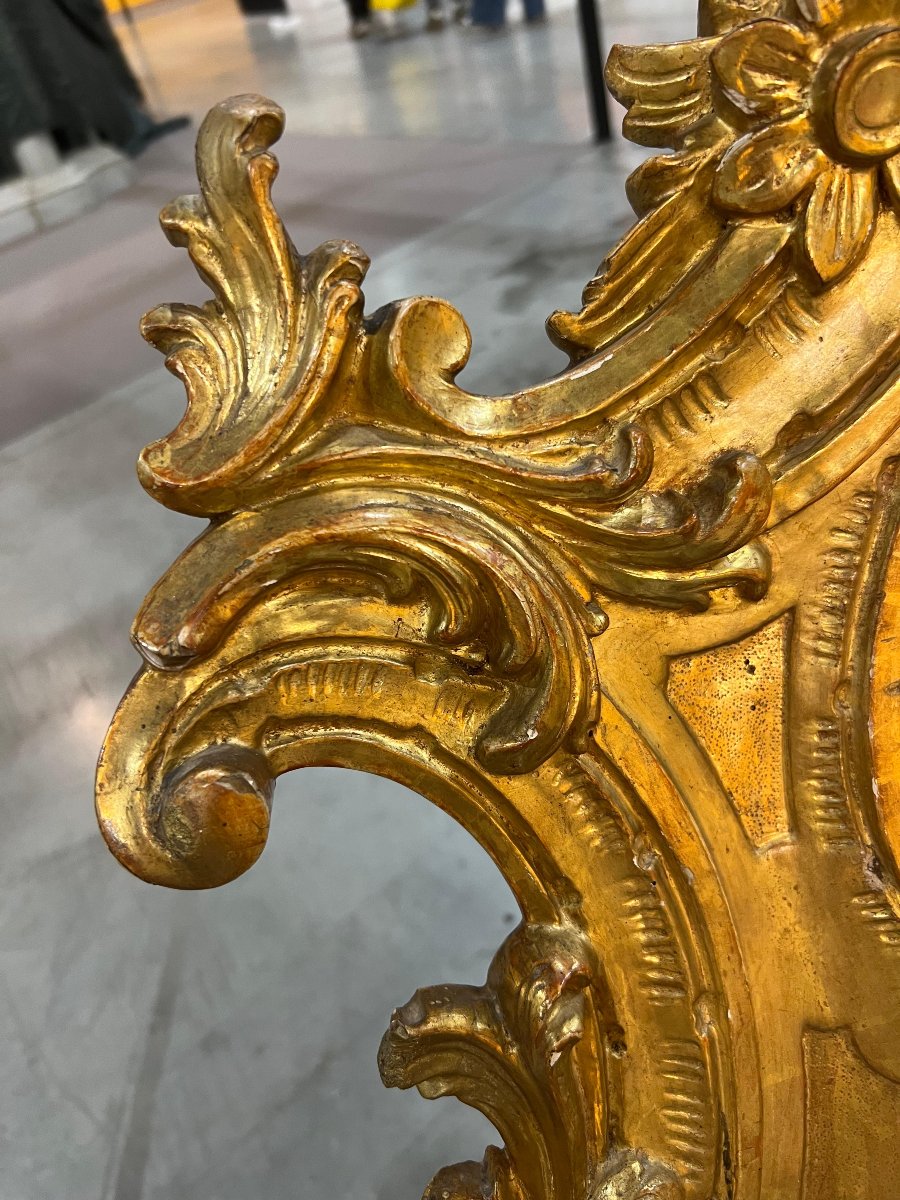 Miroir concave en bois doré de goût baroque. Venise, XVIIIe siècle-photo-3