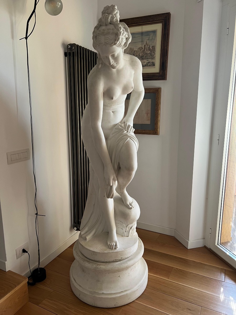 Plaster Sculpture Depicting Venus. Italy, Late 19th Century.