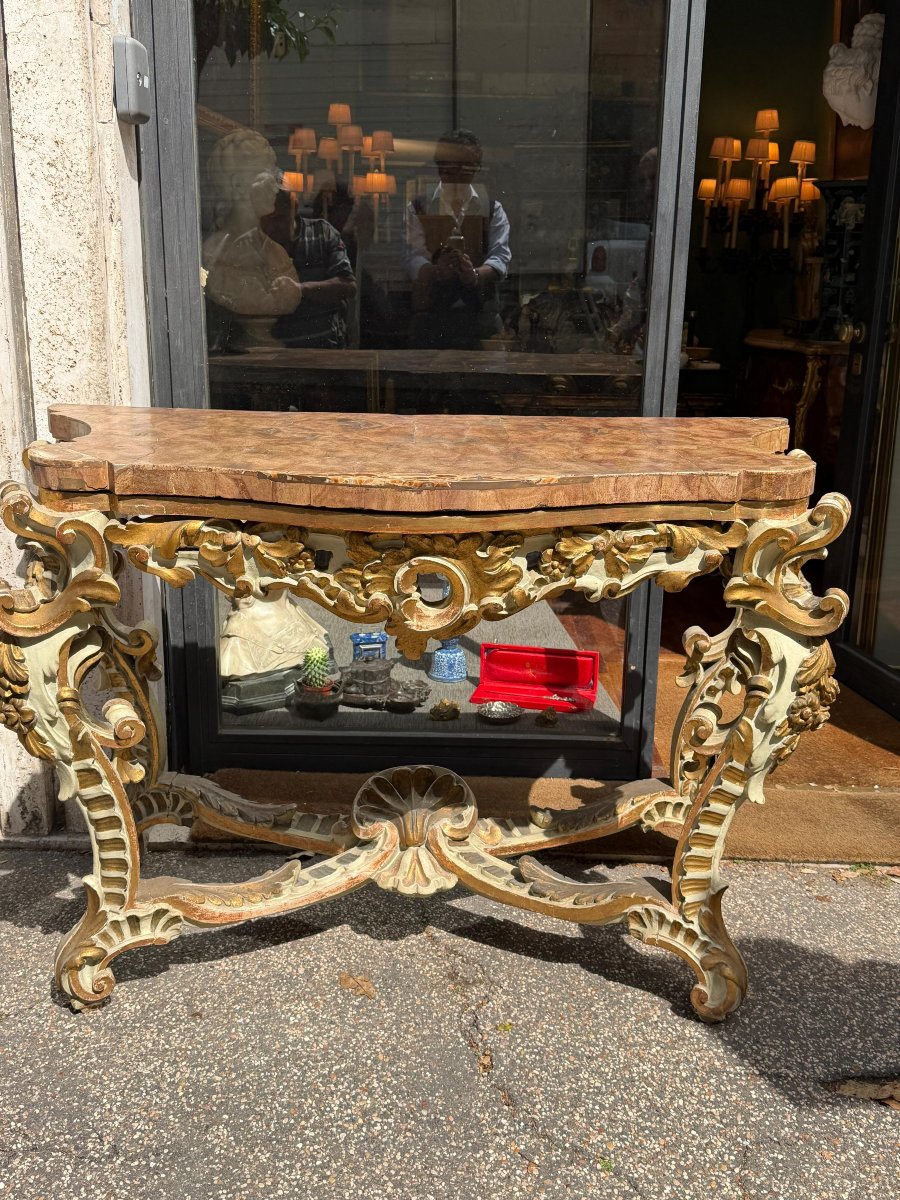 Console en bois laqué avec plateau en marbre. Italie, époque Louis XV.-photo-2