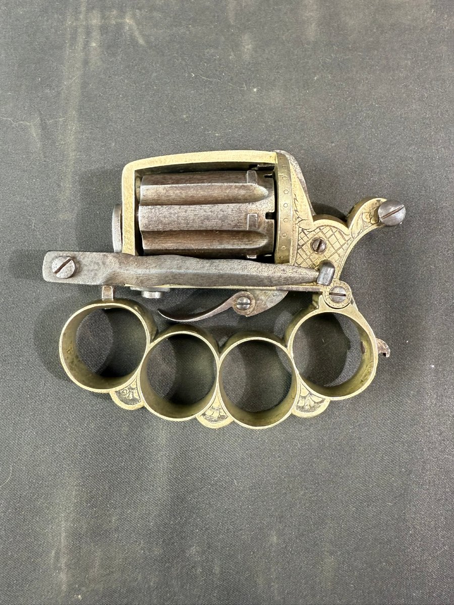 Apache Revolver -photo-4