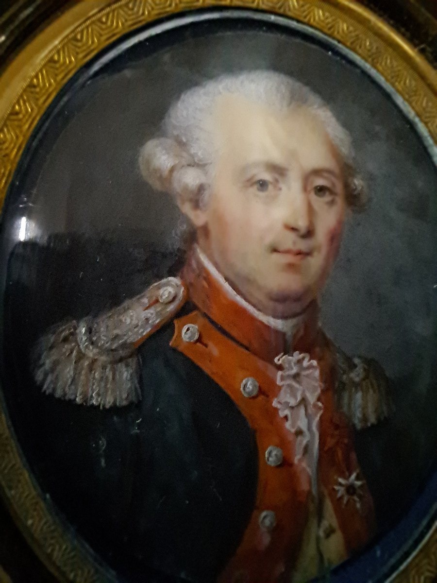 Miniature Of An Officer From The Ancien Régime, Navarre Regiment -photo-2