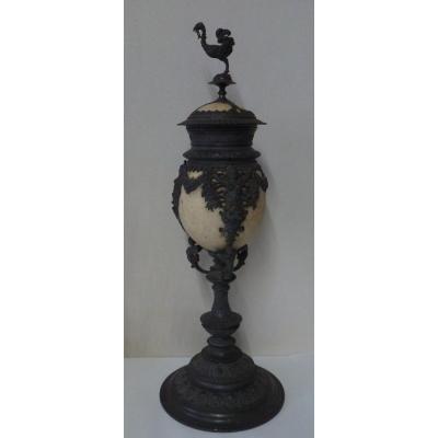 Oeuf d'Autruche Sur Socle, Pokal XIXème