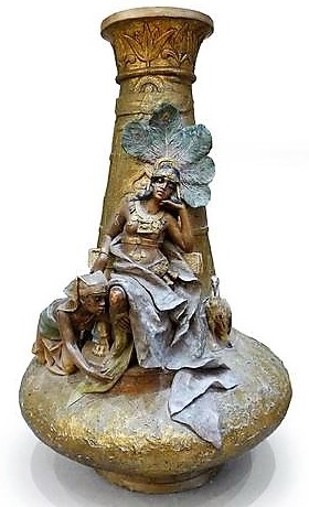 Very Large Orientalist Vase Attributed To Friedrich Goldscheider (1845-1897)