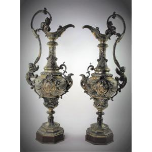 Paire D’ Aiguières En Bronze Dans Le Goût De La Renaissance, Époque XIXe Siècle