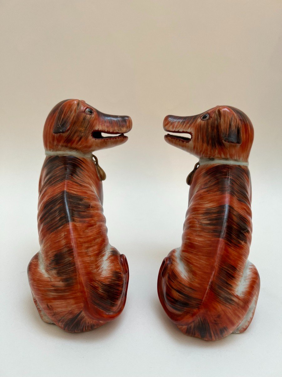 Chine époque Qianlong , Paire De Chiens En Porcelaine Rouge De Fer .-photo-3