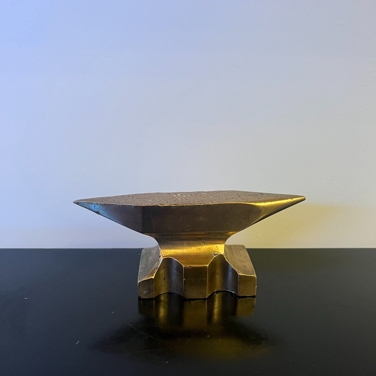 Enclume En Bronze De Bijoutier Ou Horloger .