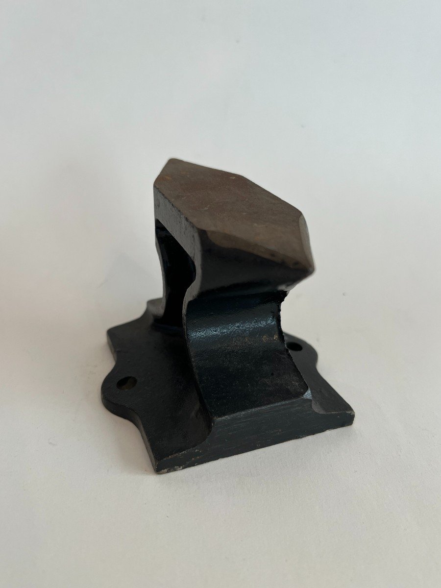 Anvil Of Jeweler Or Watchmaker.-photo-3