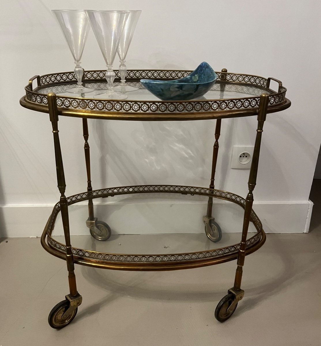 Rolling Bar, Trolley, Trolley, Golden Servant.