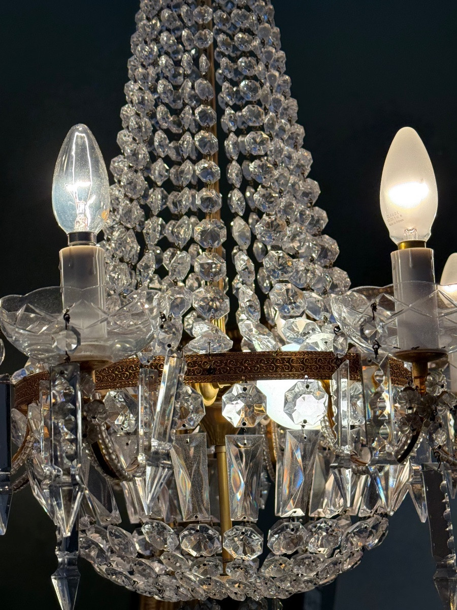Hot Air Balloon Chandelier With Crystal Drops. -photo-1